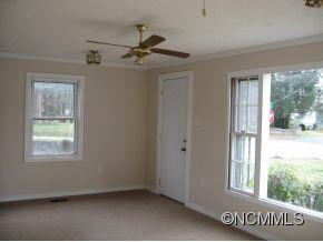 445 Maple - Photo 11