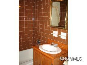 445 Maple - Photo 19