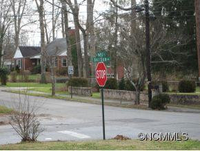 445 Maple - Photo 24