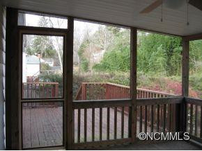 445 Maple - Photo 8