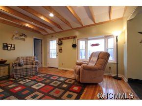 407 Wilson Avenue - Photo 3
