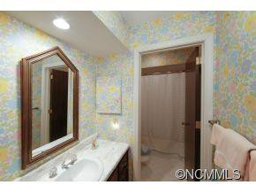 88 Laurelwood Circle W. Unit 11 - Photo 15