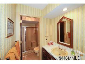 88 Laurelwood Circle W. Unit 11 - Photo 19