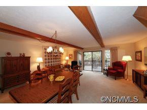 88 Laurelwood Circle W. Unit 11 - Photo 3