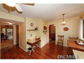 88 Laurelwood Circle W. Unit 11 - Photo 10