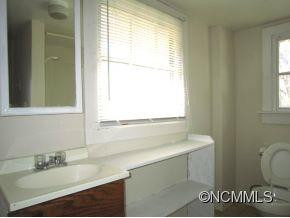 201 Lower Edgewood Road - Photo 9
