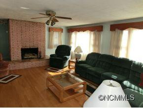  - Photo 3