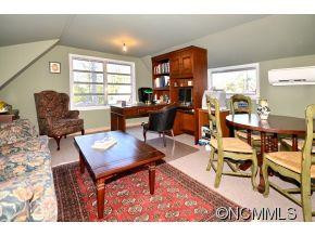 87 East Euclid Parkway - Photo 16