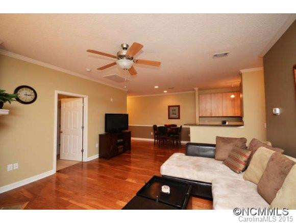 2000 Olde Eastwood Village Blvd 201 - Photo 3