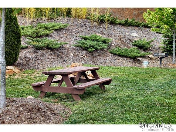 2000 Olde Eastwood Village Blvd 201 - Photo 24