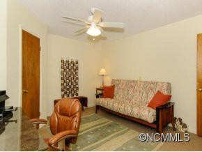 44 EMMET HOLLAR - Photo 13