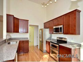 88 WEAVER VILLAGE WAY - Photo 4