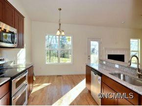 88 WEAVER VILLAGE WAY - Photo 5