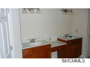 31 Noble Road - Photo 12