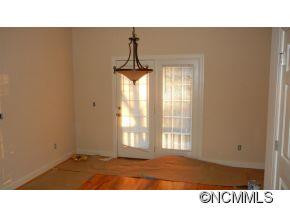 31 Noble Road - Photo 3