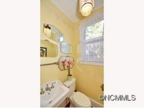 24 TACOMA STREET - Photo 8