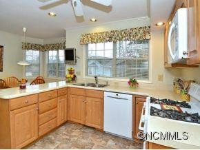 31 ST. ANDREWS DRIVE - Photo 4