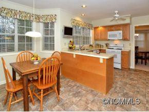 31 ST. ANDREWS DRIVE - Photo 5