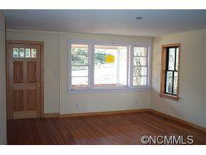 136 Swannanoa Ave - Photo 5