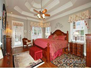 54 VILLAGE POINTE LANE - Photo 8