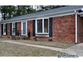 9 Lynwood Circle - Photo 2