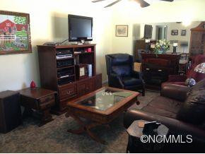 9 Lynwood Circle - Photo 5