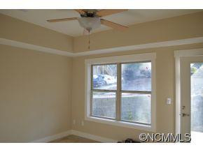 62 MOORE AVENUE - Photo 15