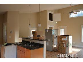 62 MOORE AVENUE - Photo 5