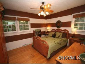 1909 TURNPIKE ROAD - Photo 10