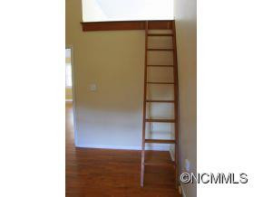 812 Clarks Branch Road - Photo 10