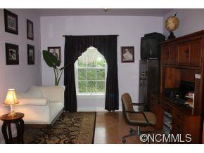 127 Kingsgate Rd. - Photo 8