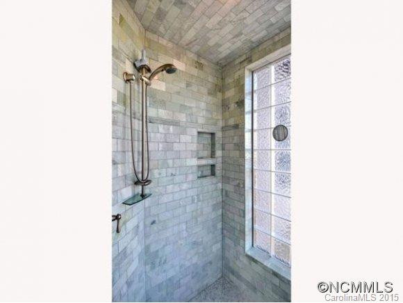 703 OVERLOOK DRIVE - Photo 17