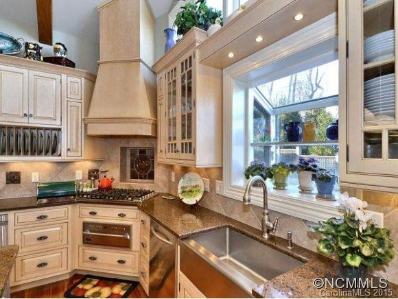 703 OVERLOOK DRIVE - Photo 8