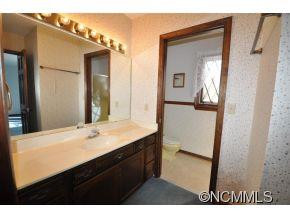 9 Teaneck Trail - Photo 10