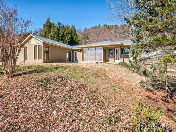 11 BEAVERBROOK ROAD