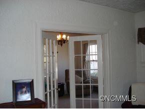 44 N. College Street - Photo 5