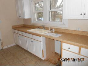 735 State Street - Photo 4