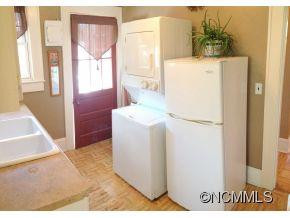 112 SPRING GARDEN AVE - Photo 6