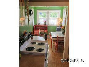 112 SPRING GARDEN AVE - Photo 8