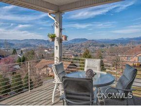 338 MOUNTAIN VALLEY DRIVE - Photo 2