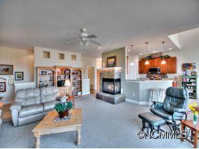 338 MOUNTAIN VALLEY DRIVE - Photo 4