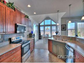338 MOUNTAIN VALLEY DRIVE - Photo 7