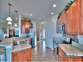 338 MOUNTAIN VALLEY DRIVE - Photo 8