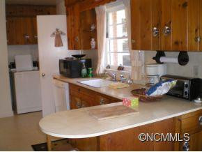 403 Maple Street - Photo 3