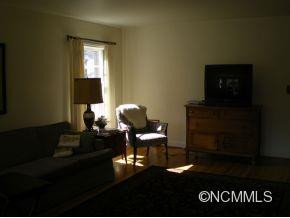 403 Maple Street - Photo 7