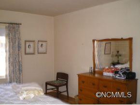403 Maple Street - Photo 9