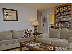 338 Lake Circle Drive - Photo 6