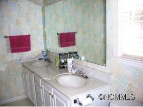 63 Whispering Oak Court - Photo 12