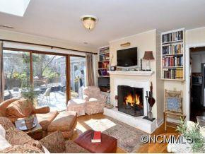 860 THORNTON PLACE - Photo 4