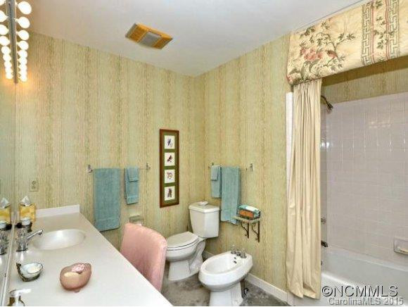 364 Vanderbilt Road - Photo 13